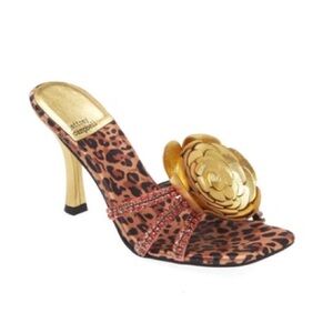 ISO Jeffrey Campbell Marigold heels size 6!!!! DO NOT BUY